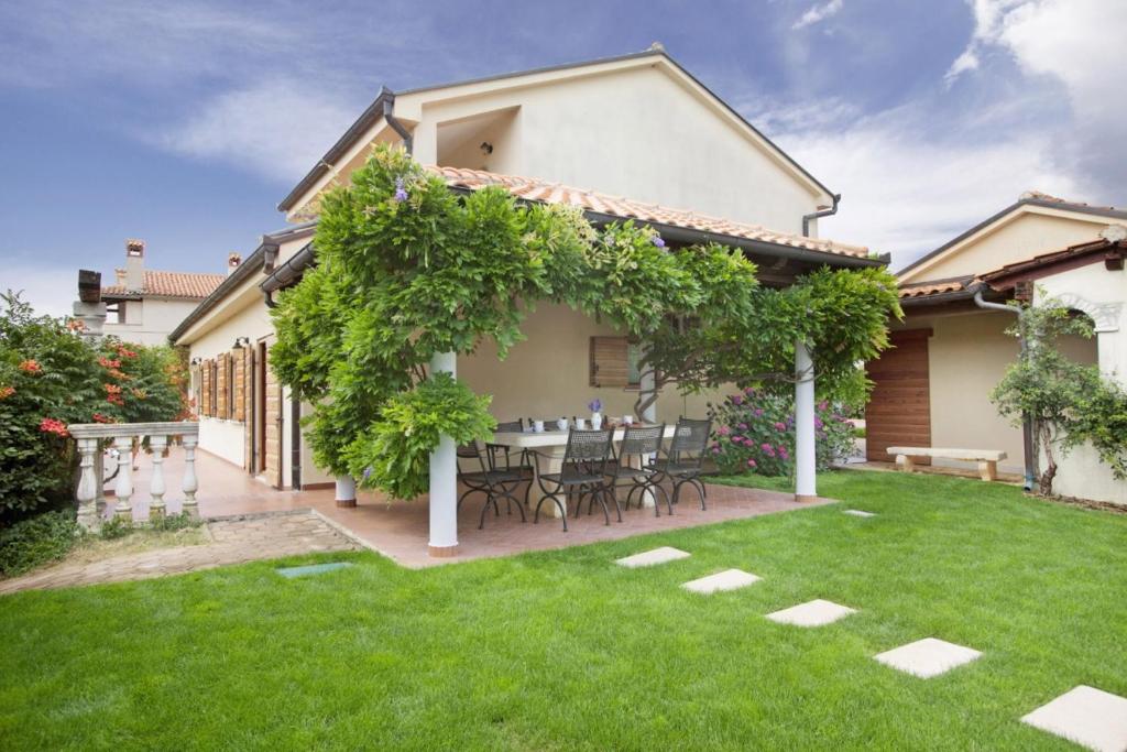Zahrada ubytování Villa Aurata in Ližnjan (Haus für 8-9 Personen)