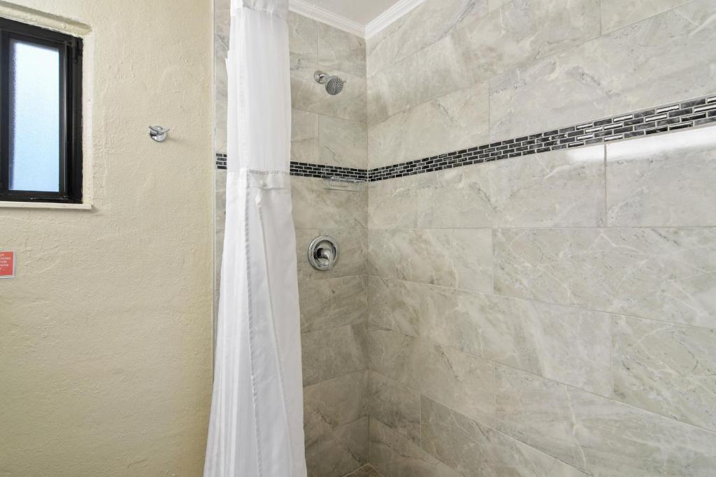 Bagno di Anthony's on the Beach