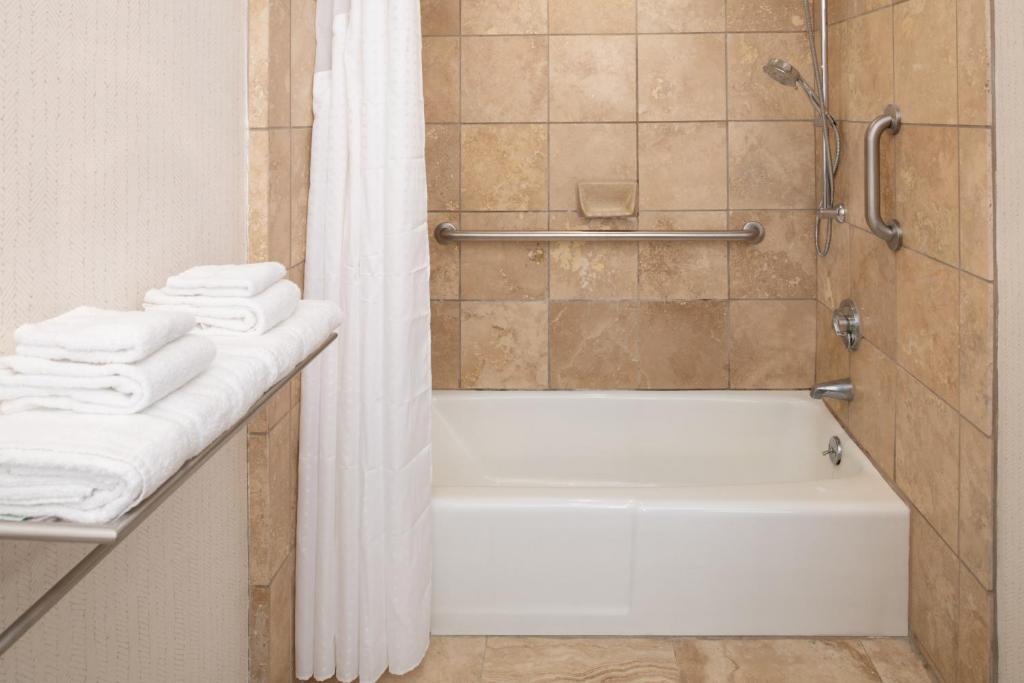 Holiday Inn Portland - Columbia Riverfront, an IHG Hotel - 