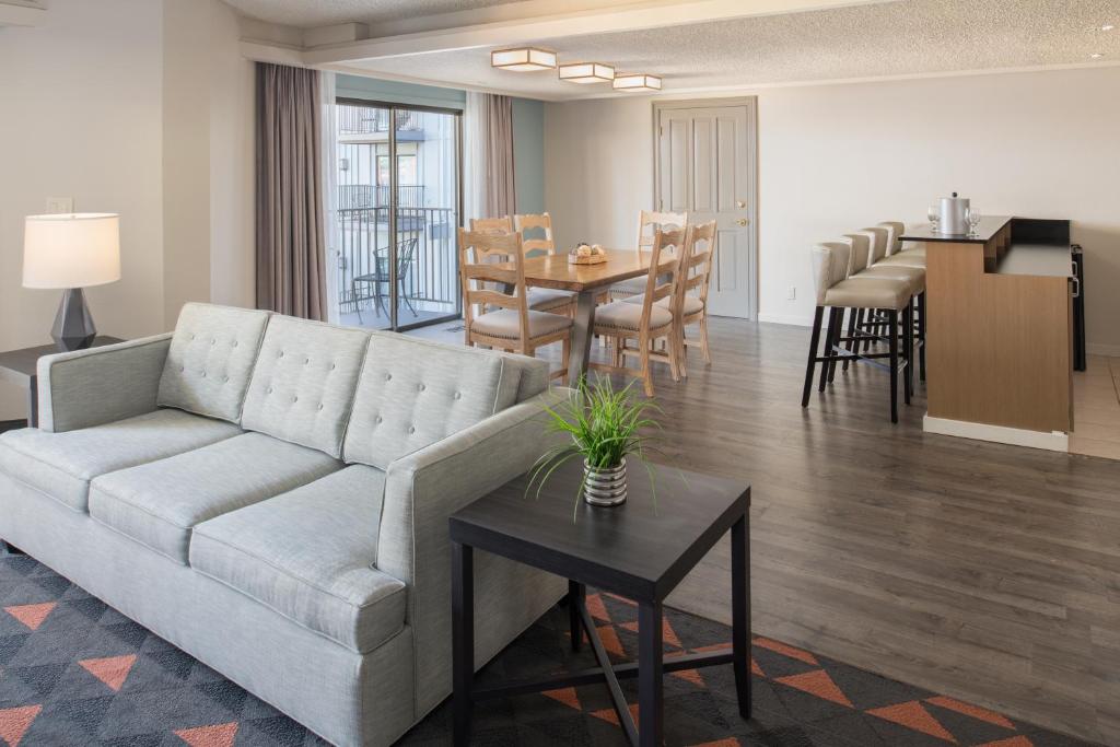 Holiday Inn Portland - Columbia Riverfront, an IHG Hotel - 