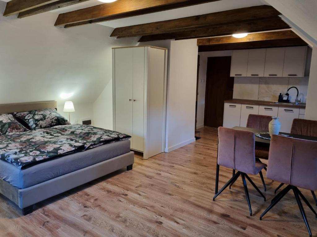 UV Apartmány - Estudio