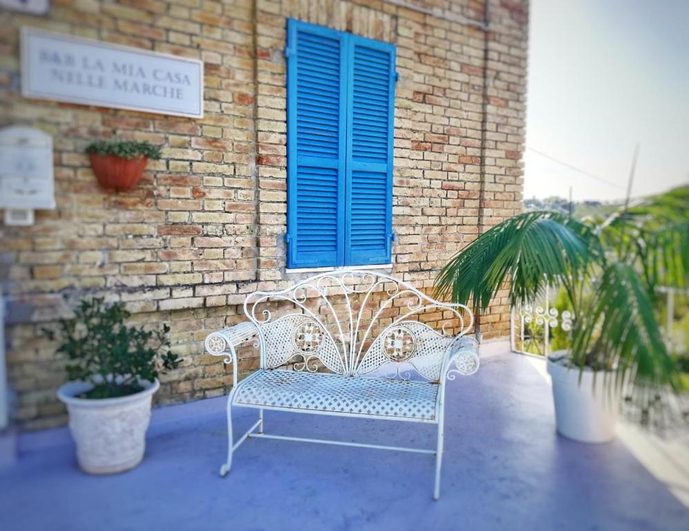 A garden outside La mia Casa nelle Marche