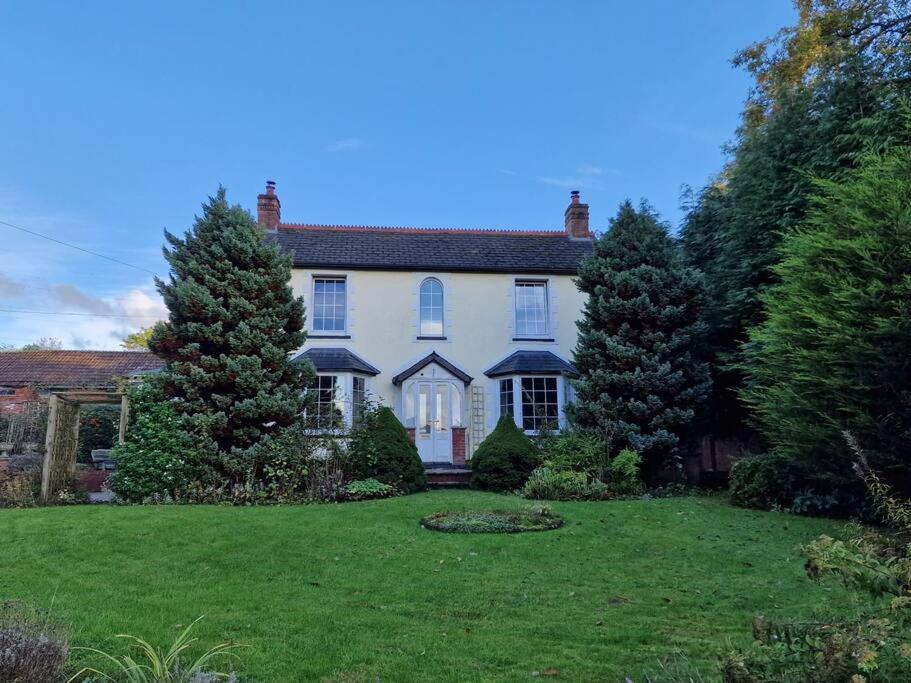 Bailey Estate House, Abergavenny (updated prices 2024)