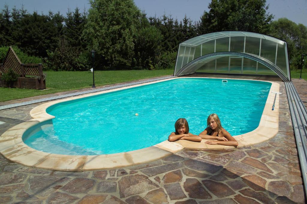 Bazén v ubytování Hotel Garni Thermenoase nebo v jeho okolí