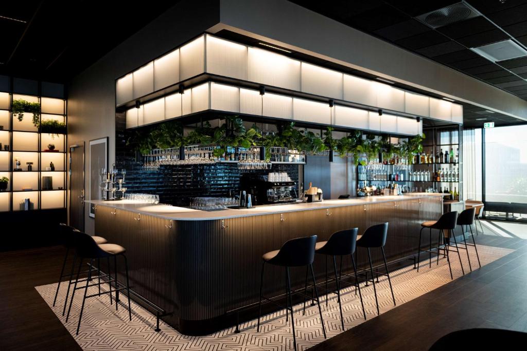 Lounge nebo bar v ubytování Radisson RED Oslo Økern