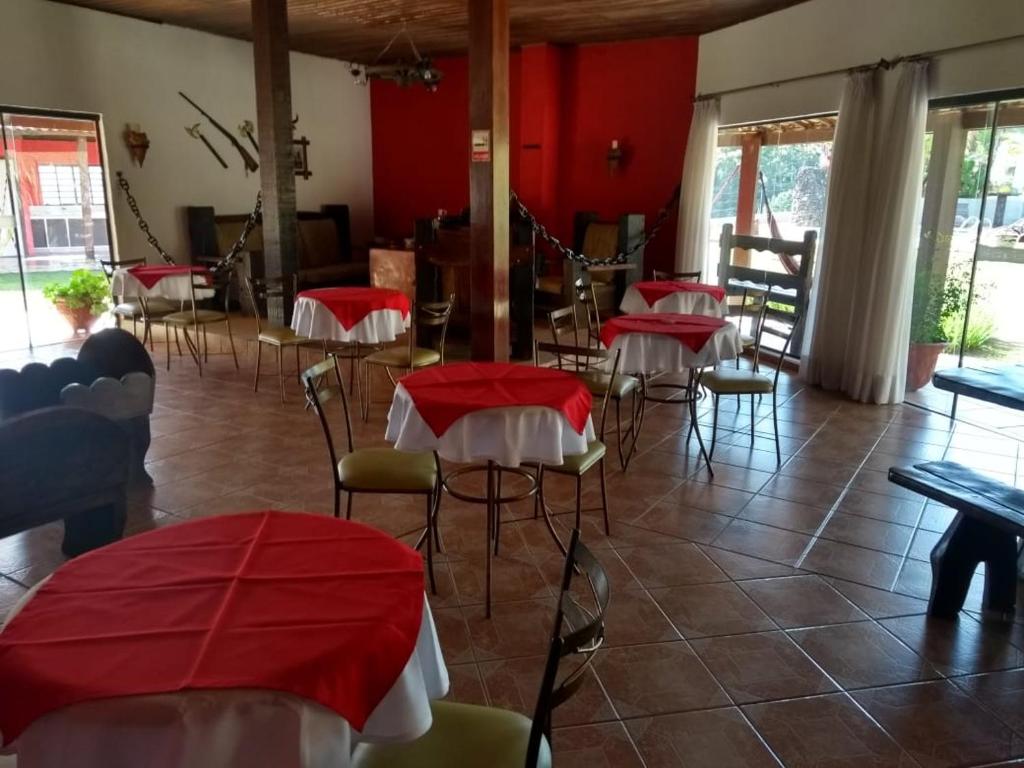 Restaurace v ubytování Pousada Por Do Sol chalés Monte Verde