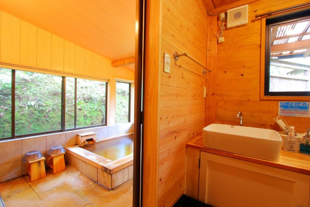 Kurokawa Sumire - Hành Trình Đầy Đam Mê của Nữ Nghệ Sĩ Chinh Phục Mọi Ánh Nhìn