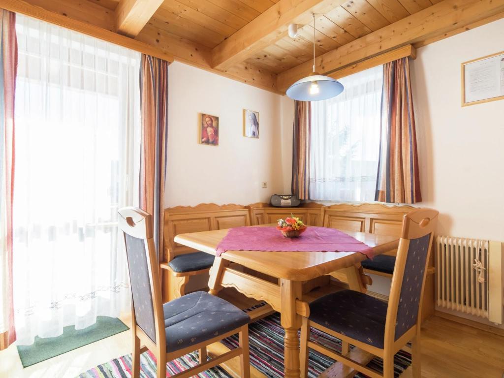 Fotografia z galérie ubytovania Mountain hut with sauna on the wine plain v destinácii Posch Alpe