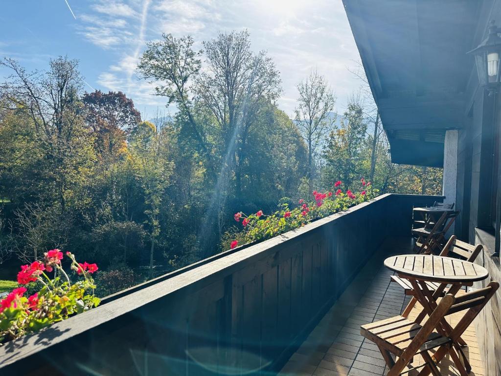 Balkón nebo terasa v ubytování Ferienwohnungen Bachblick
