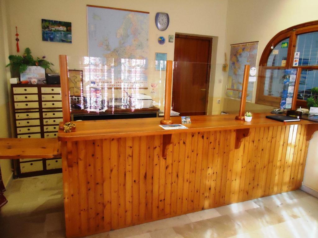 Lounge alebo bar v ubytovaní Camping Paleokastritsa