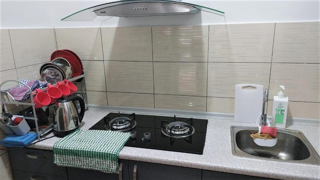 Nhà bếp/bếp nhỏ tại Homestay@Palas Horizon/5Min to Boh Tea/3BR