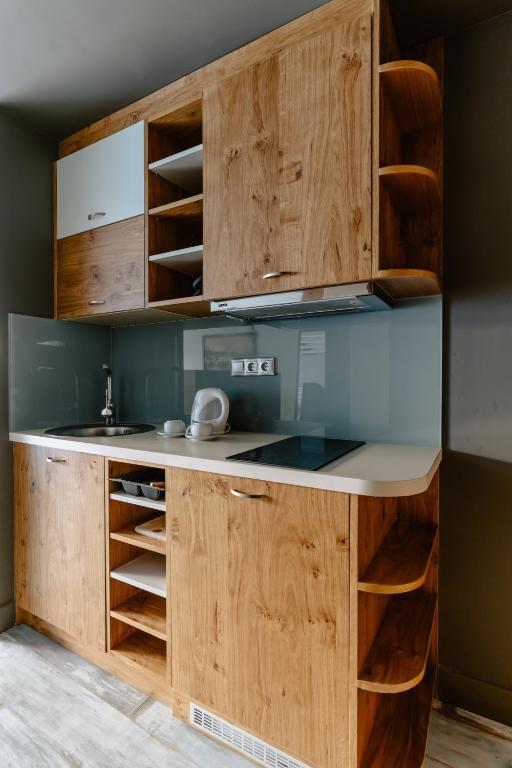 Palm Beach Hotel Apartments - 14