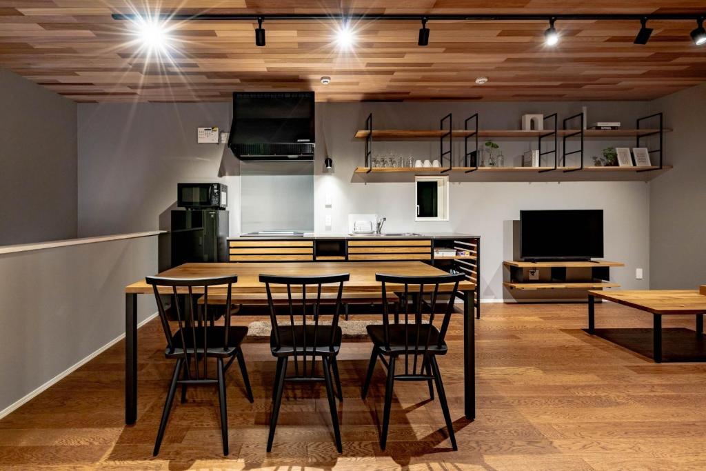 Rakuten STAY HOUSE x WILL STYLE Hachimanboriにあるキッチンまたは簡易キッチン