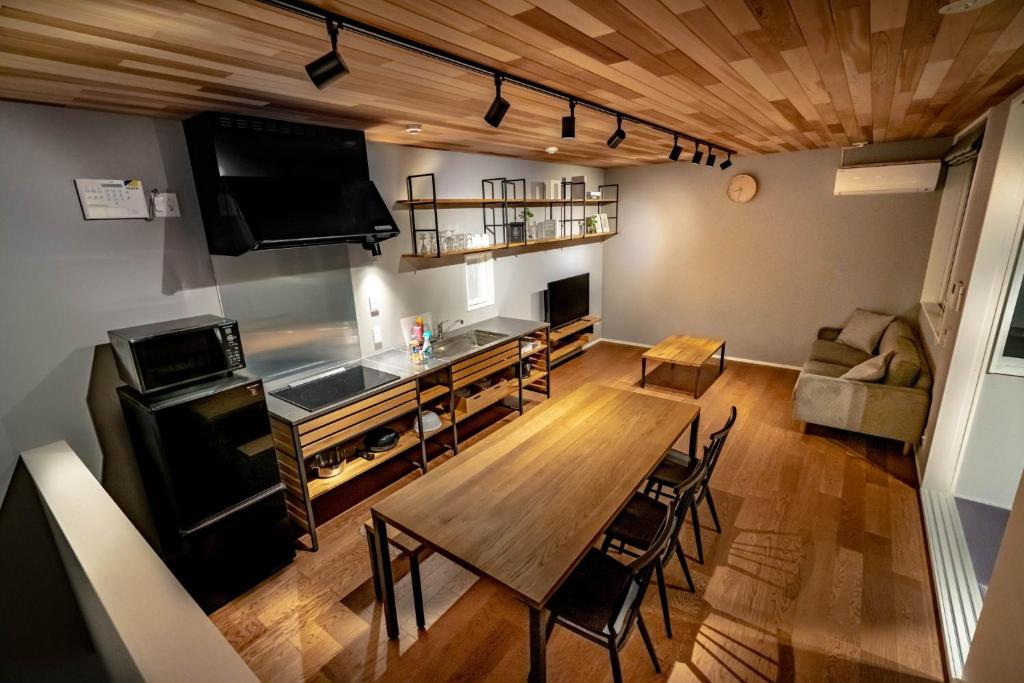 Rakuten STAY HOUSE x WILL STYLE Hachimanboriにあるキッチンまたは簡易キッチン
