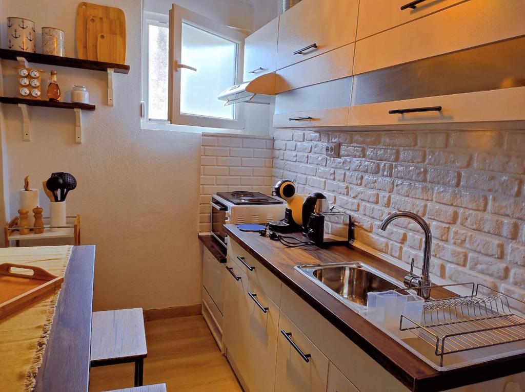 Kuchnia lub aneks kuchenny w obiekcie Apartment Marina 3