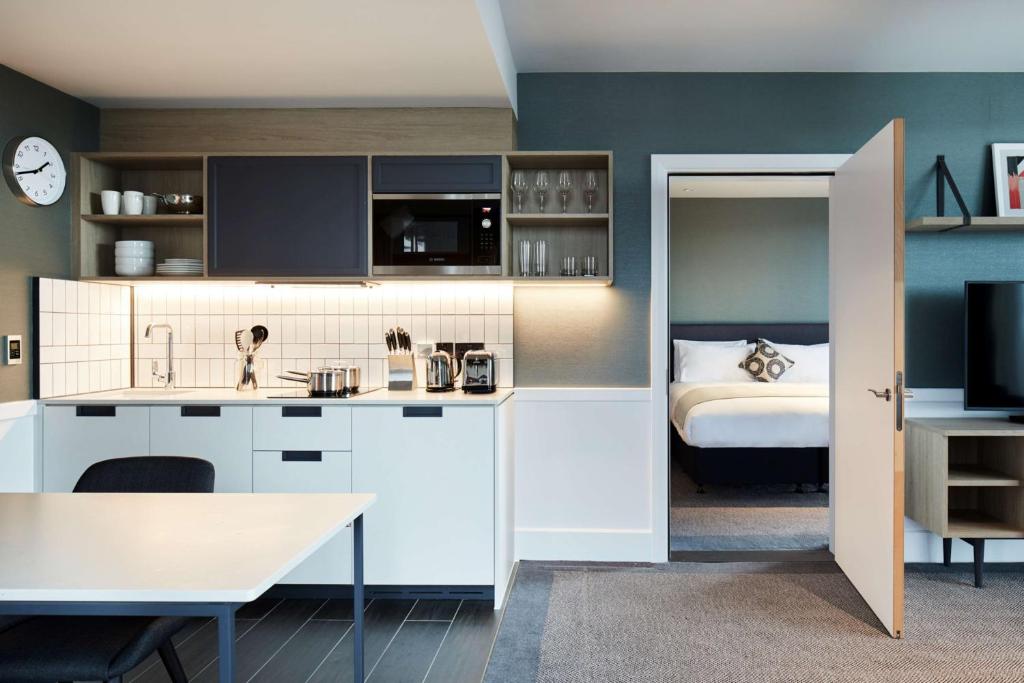 Kuchyň nebo kuchyňský kout v ubytování Hyatt House Manchester