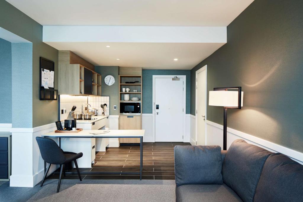 Kuchyň nebo kuchyňský kout v ubytování Hyatt House Manchester