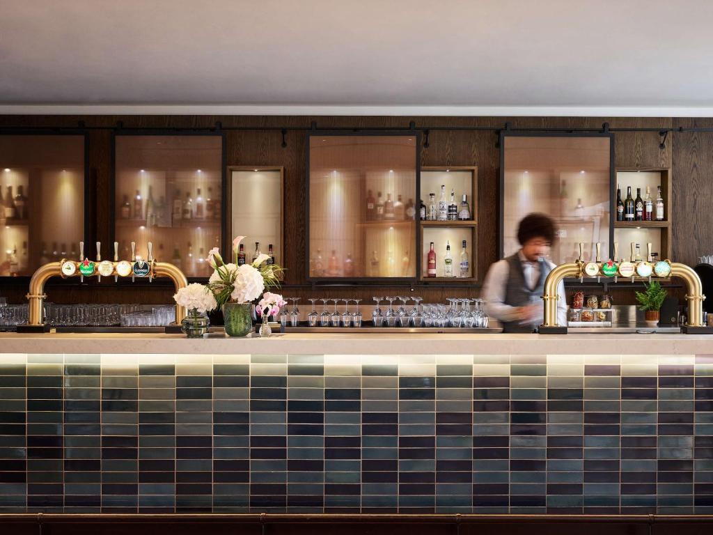 Lounge nebo bar v ubytování Hyatt House Manchester