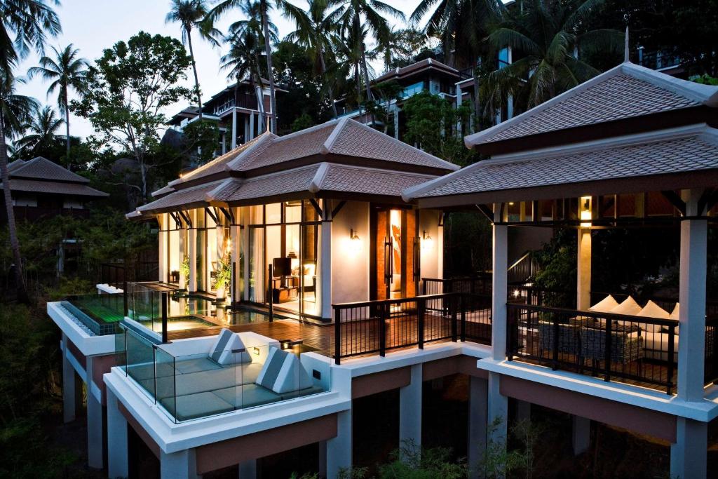Bazén v ubytování Banyan Tree Samui nebo v jeho okolí