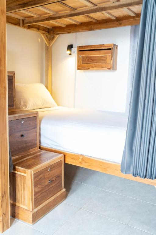 Surf & Party - Hostel Somewhere Else - 6