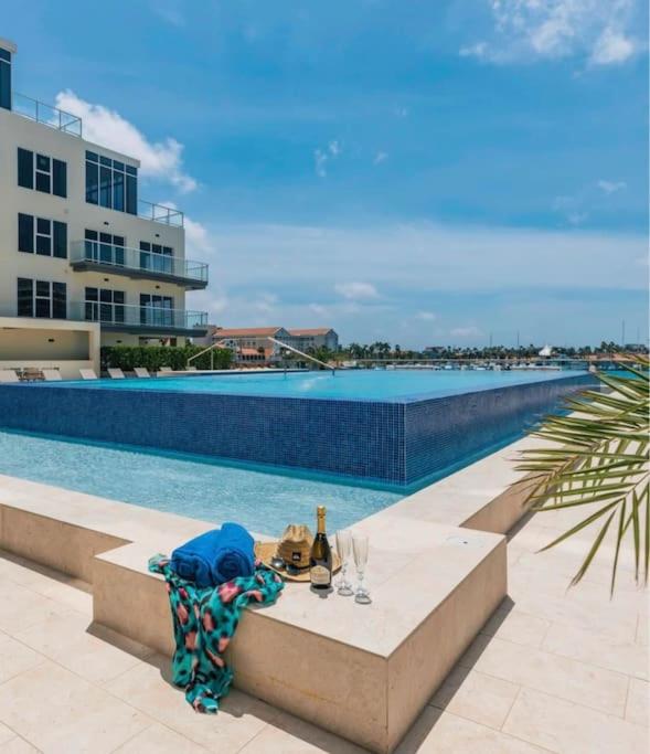 Amazing luxurious apartment in the heart of Aruba!, Oranjestad, Aruba