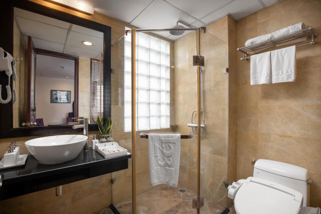 Koupelna v ubytování TK123 Hanoi Hotel