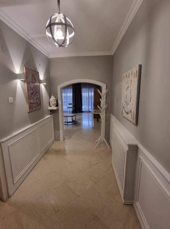 Center Point Thessaloniki - 6