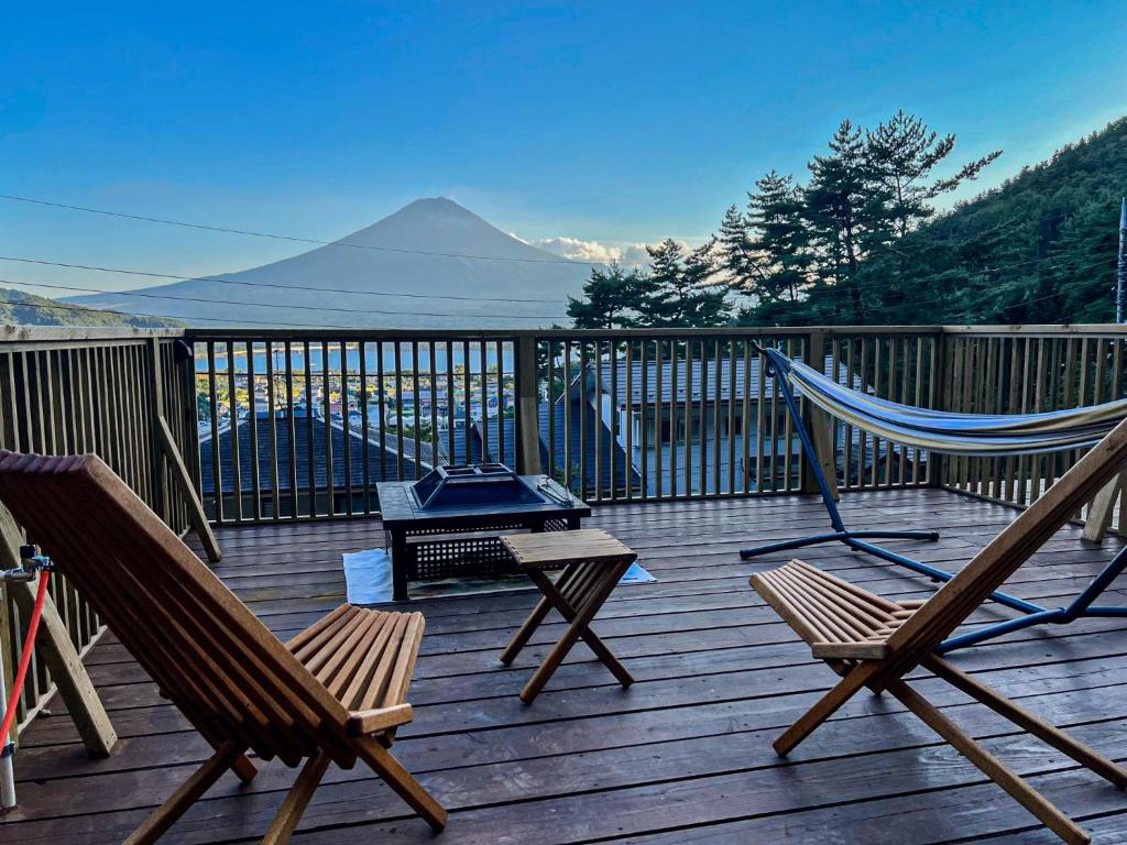 Nespecifikovaný výhled na hory nebo výhled na hory při pohledu z luxury tent