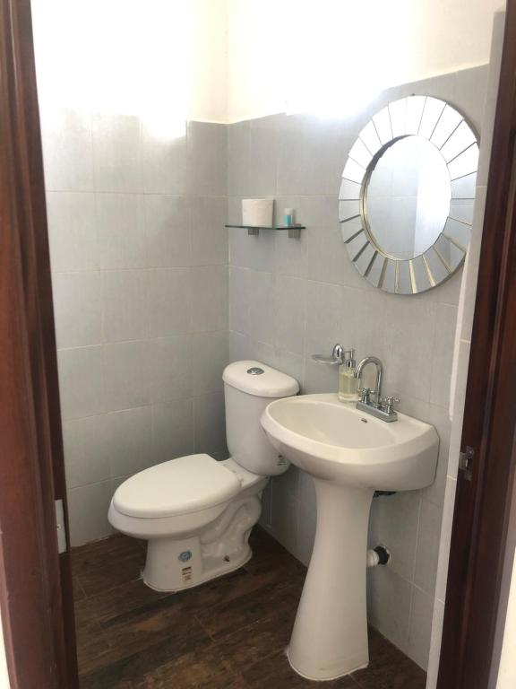 Koupelna v ubytování Ananta Hotel