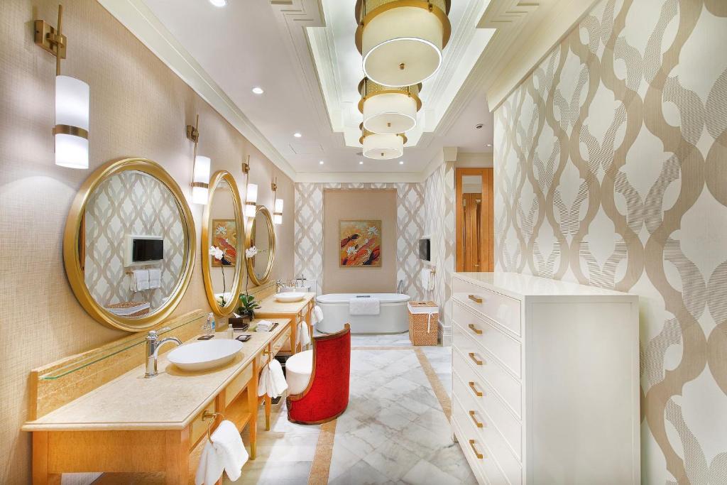 Suite Grand 1 Phòng Ngủ Có Giường Cỡ King Nhìn Ra Sân Golf - Hút Thuốc