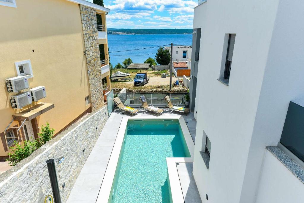 Basen w obiekcie Modern Villa Futura with pool lub w pobliżu