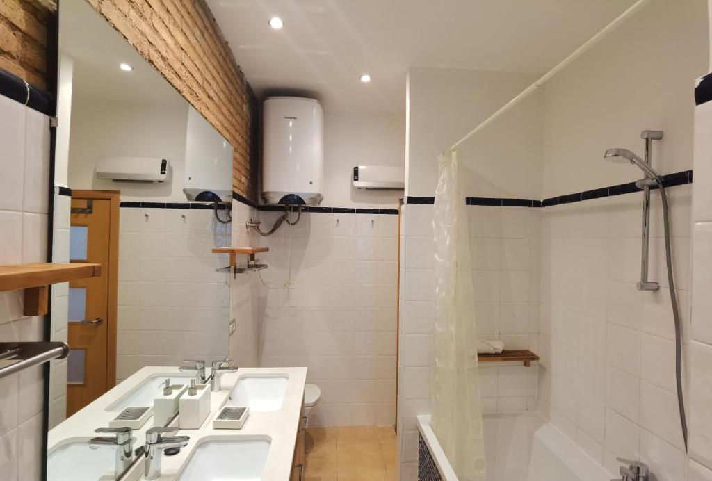 Enjoy Apartment 4 pax at Ruzafa with sunny terrace, Valencia ...