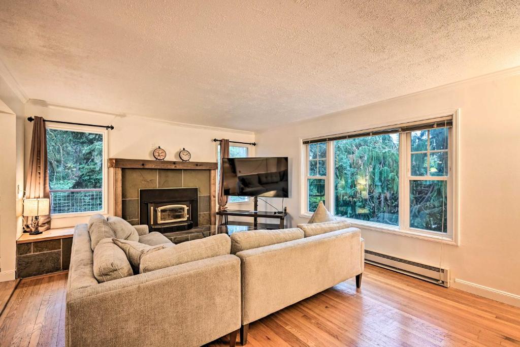 Cozy Redmond Retreat Spacious Deck and Yard!, Redmond (updated prices 2024)