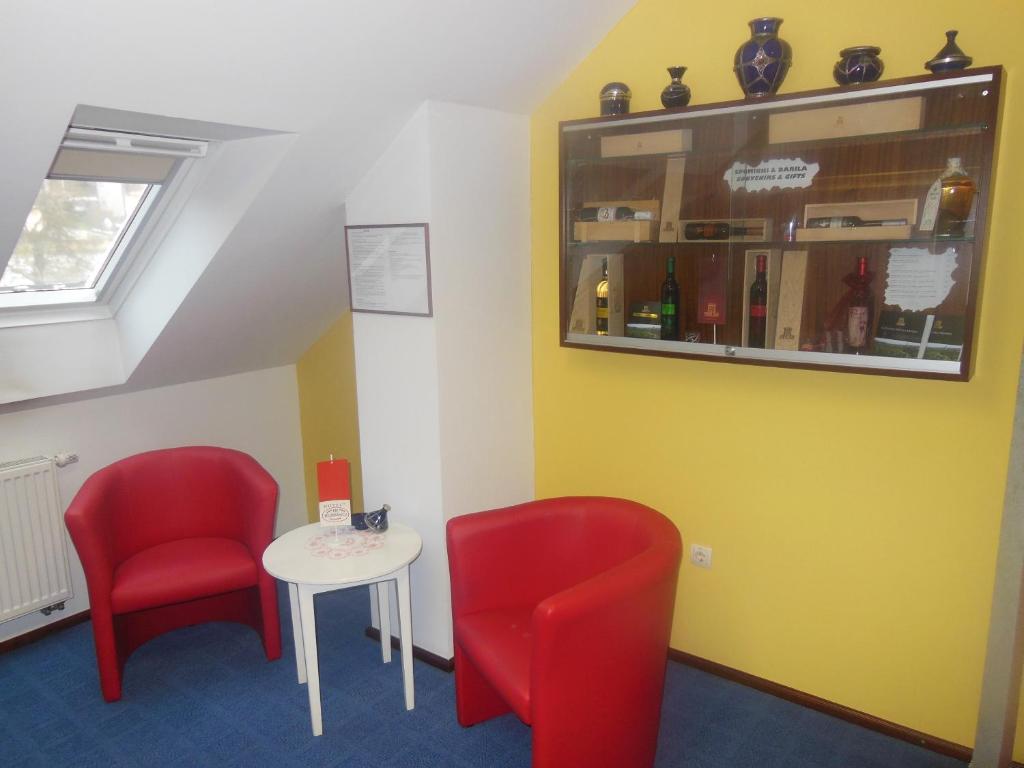 Posezení v ubytování Hotel Pri Belokranjcu