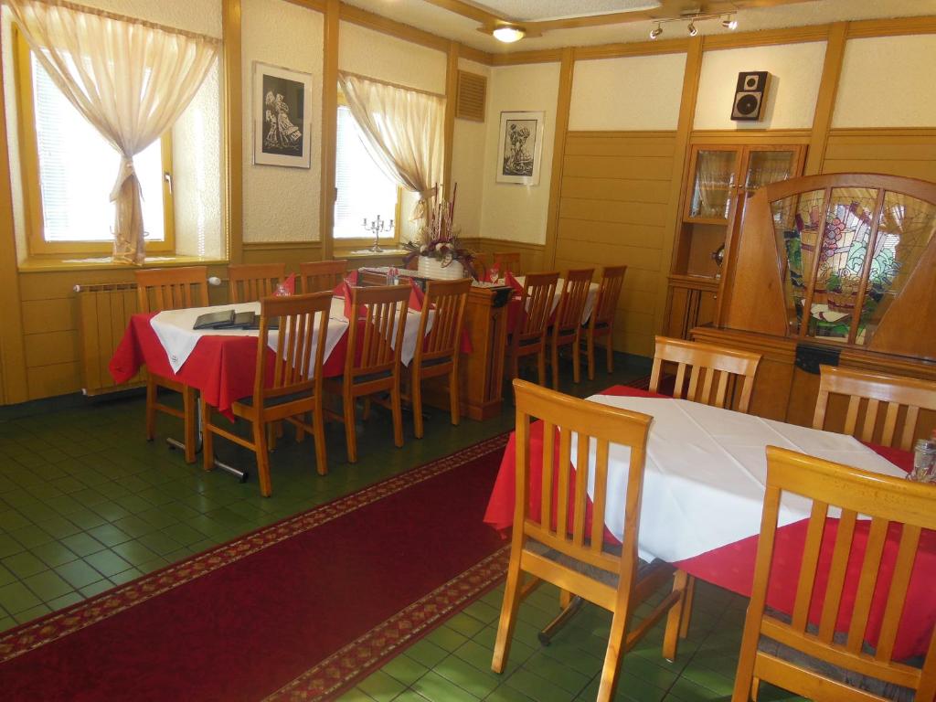 Restaurace v ubytování Hotel Pri Belokranjcu