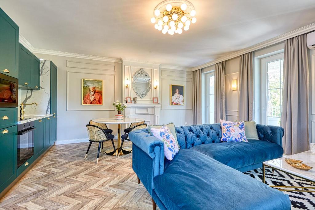 Posedenie v ubytovaní The Doors Luxury Apartment