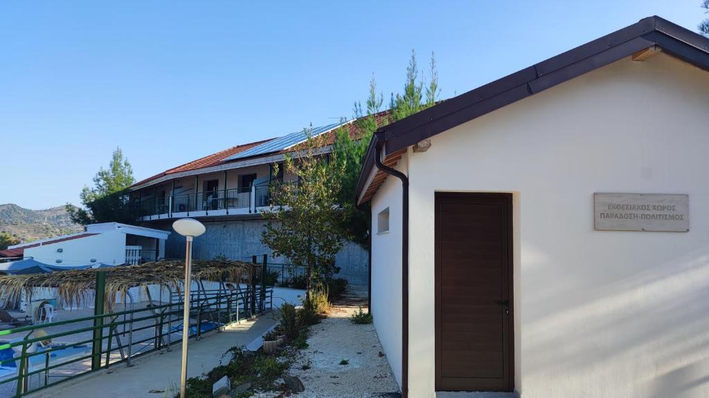 Budova, kde se aparthotel nachází
