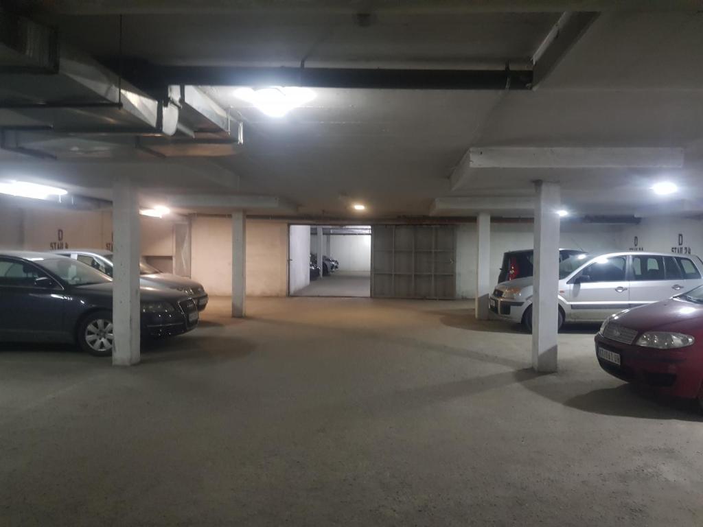 Fotografie z fotogalerie ubytování Rajiceva 5- apartman sa prostranom terasom i garaznim mestom v destinaci Kragujevac
