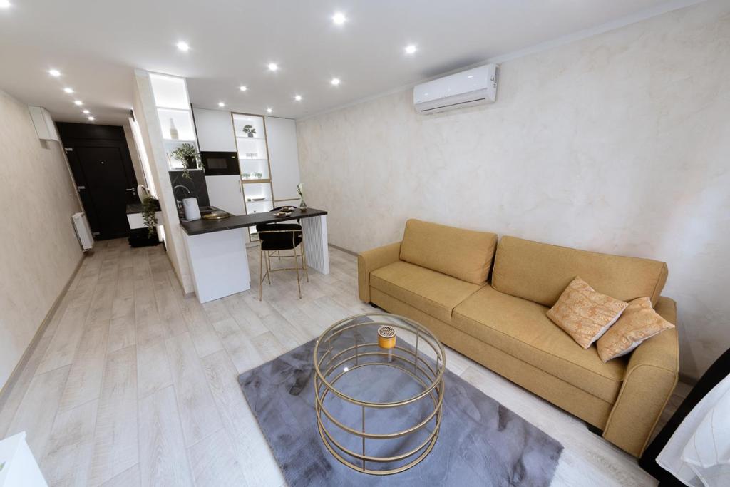 Kuchyň nebo kuchyňský kout v ubytování Apartman Stari Toranj III
