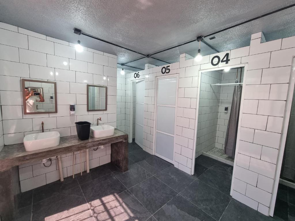 Koupelna v ubytování Residencia Ximatario