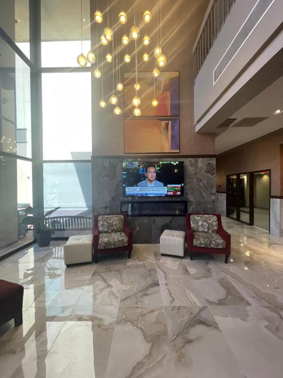 TV a/nebo společenská místnost v ubytování Grand Resort Hotel - Mt Laurel - Philadelphia
