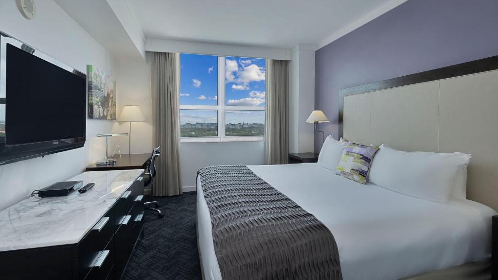 Hotel Arya BW Premier Collection - King Suite Mit Sofa Bett Und Balkon - Stadtansicht