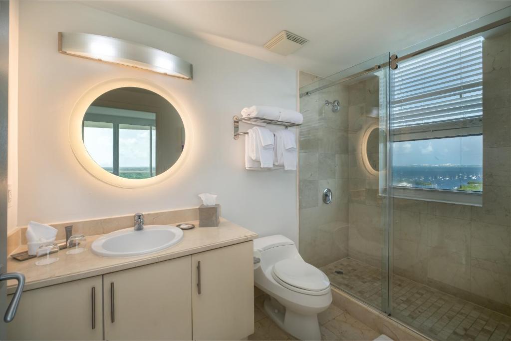 Hotel Arya BW Premier Collection - King Suite Mit Sofa Bett Und Balkon - Bay Blick