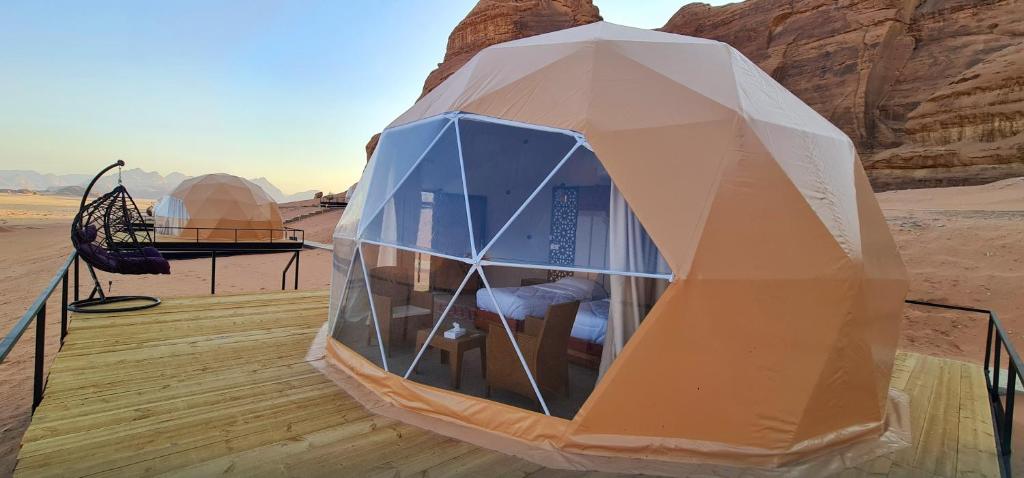 Příroda nedaleko luxury tent