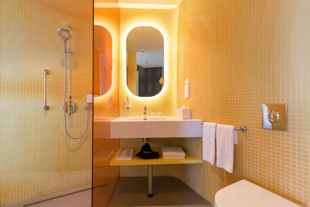 Un baño de Park Inn by Radisson Amsterdam City West