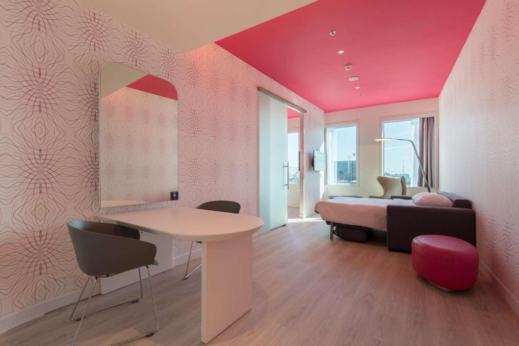 Park Inn by Radisson Amsterdam City West - Resim 41