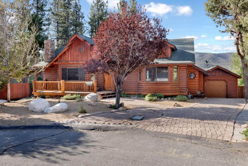 The Alps Lodge 2142 by Big Bear Vacations, Big Bear Lake (updated