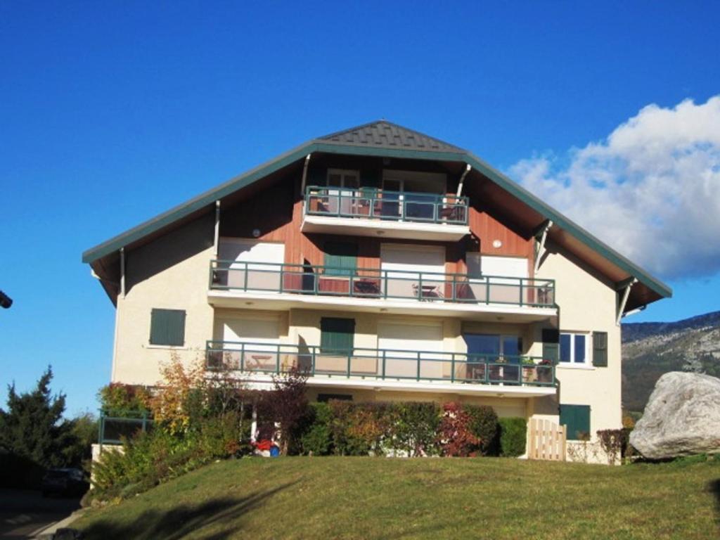 Budova, v ktorej sa apartmán nachádza