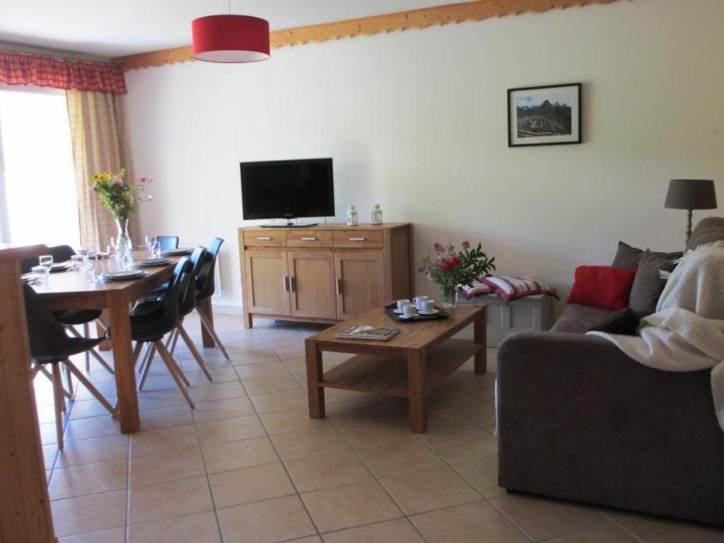 Televízia a/alebo spoločenská miestnosť v ubytovaní Appartement 3P, Rez-de-Jardin, Proche Village, 6-7 Pers, Terrasse Sud, Parking - Villard-de-Lans - FR-1-689-18