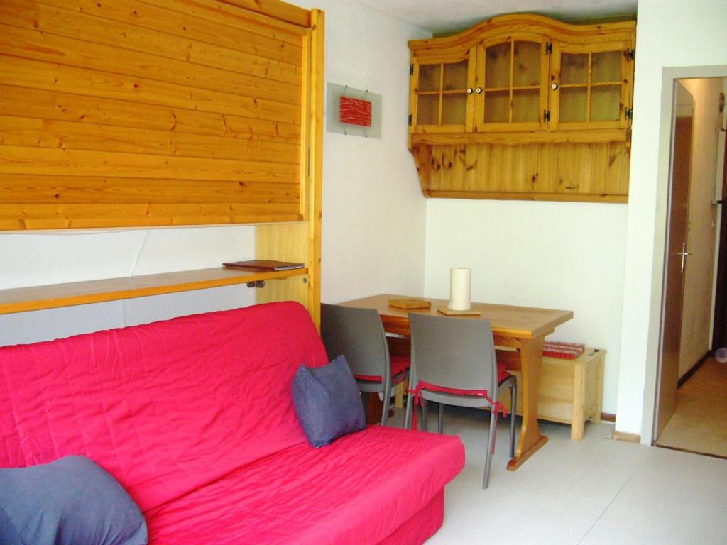 Ruang duduk di Studio Villard-de-Lans, 1 pièce, 4 personnes - FR-1-689-40